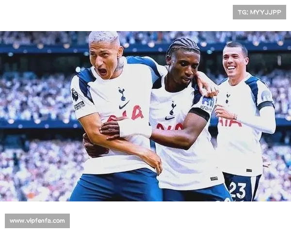 库杜斯、亚马尔与穆西亚拉：三位天才球员在绿茵场上的过人技巧与艺术展示